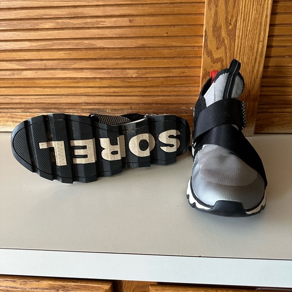 Sorel Kinetic Sneakers - Picture 5 of 5